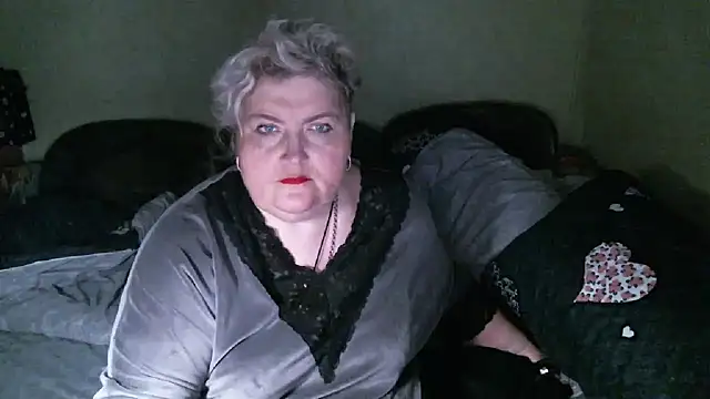 Snapshot of Lana555 chatting on 10/25/25, 12:40 Lana555 online show from 10/25/25, 12:40