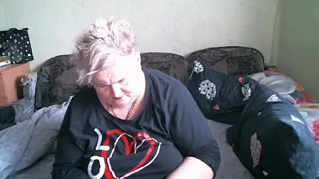 Snapshot of Lana555 chatting on 11/04/25, 08:24 Lana555 online show from 11/04/25, 08:24