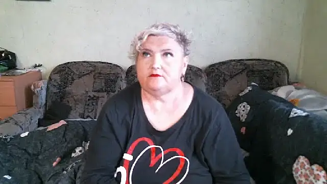 Snapshot of Lana555 chatting on 12/01/25, 10:42 Lana555 online show from 12/01/25, 10:42