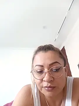 Snapshot of Asuna_yuuky chatting on 10/15/25, 11:21 Asuna yuuky online show from 10/15/25, 11:21