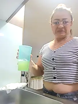 Snapshot of Asuna_yuuky chatting on 10/24/25, 03:30 Asuna yuuky online show from 10/24/25, 03:30