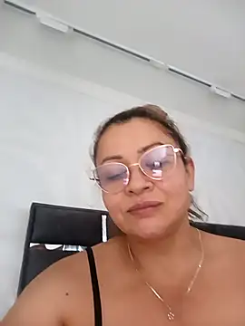 Snapshot of Asuna_yuuky chatting on 11/05/25, 11:32 Asuna yuuky online show from 11/05/25, 11:32