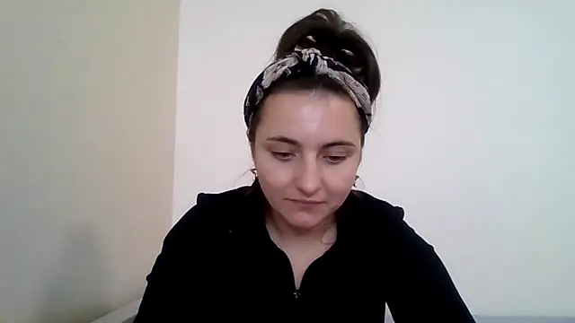 Snapshot of DInaraXRose chatting on 10/17/25, 11:35 DInaraXRose online show from 10/17/25, 11:35