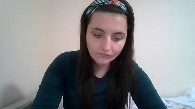 Snapshot of DInaraXRose chatting on 11/11/25, 10:15 DInaraXRose online show from 11/11/25, 10:15