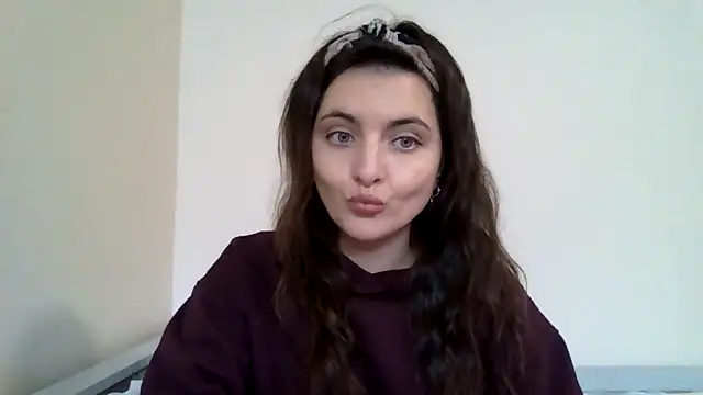 Snapshot of DInaraXRose chatting on 11/18/25, 10:52 DInaraXRose online show from 11/18/25, 10:52