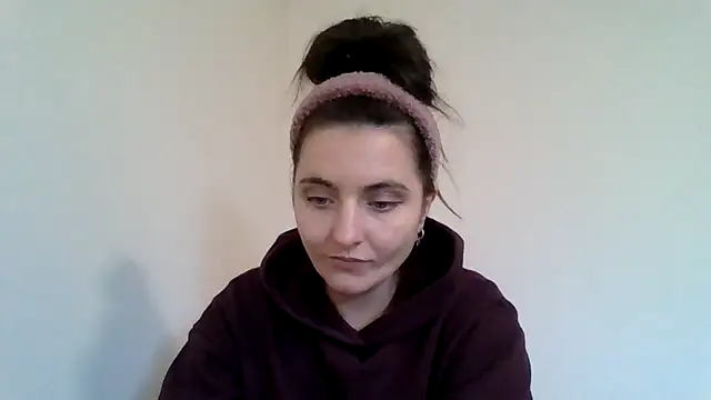 Snapshot of DInaraXRose chatting on 11/19/25, 02:50 DInaraXRose online show from 11/19/25, 02:50