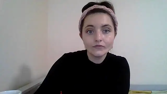 Snapshot of DInaraXRose chatting on 11/27/25, 11:34 DInaraXRose online show from 11/27/25, 11:34