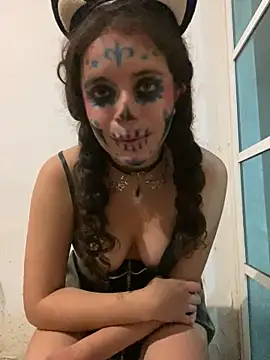 Snapshot of Lucy_YupiSweet chatting on 11/01/25, 08:49 Lucy YupiSweet online show from 11/01/25, 08:49