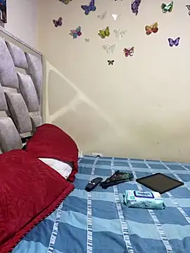 Vliacoooper2 online show from 10/15/25, 09:42