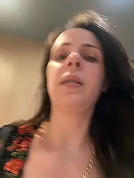 Snapshot of Lady_LauraRose chatting on 11/18/25, 12:27 Lady LauraRose online show from 11/18/25, 12:27