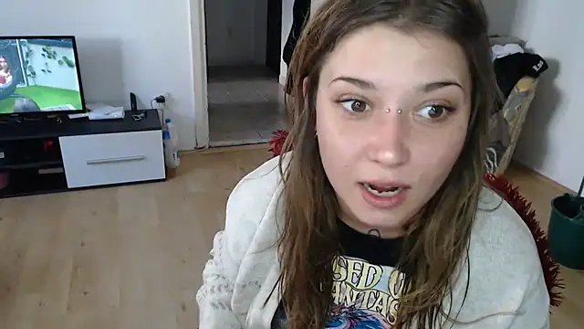 Snapshot of Aliens4twenty chatting on 09/20/25, 06:03 Aliens4twenty online show from 09/20/25, 06:03