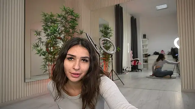 EmmaBlanco online show from 10/17/25, 07:05