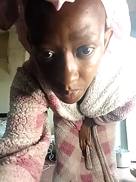 Snapshot of RFeltomWhitJ chatting on 11/06/25, 05:19 RFeltomWhitJ online show from 11/06/25, 05:19