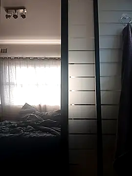 Snapshot of RFeltomWhitJ chatting on 11/08/25, 04:34 RFeltomWhitJ online show from 11/08/25, 04:34