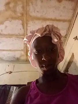 Snapshot of RFeltomWhitJ chatting on 11/12/25, 12:22 RFeltomWhitJ online show from 11/12/25, 12:22