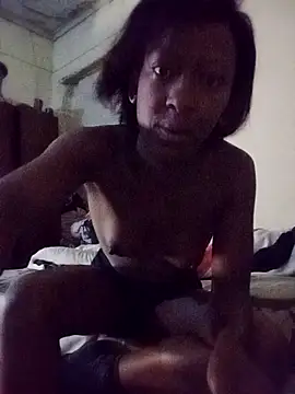 Snapshot of RFeltomWhitJ chatting on 11/25/25, 02:44 RFeltomWhitJ online show from 11/25/25, 02:44