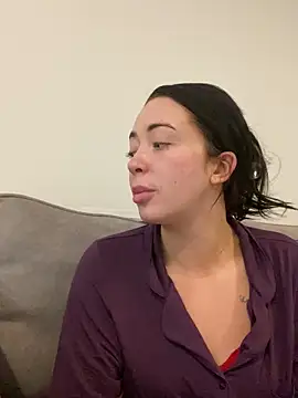 Snapshot of ItsCOCOx chatting on 09/26/25, 03:54 ItsCOCOx online show from 09/26/25, 03:54