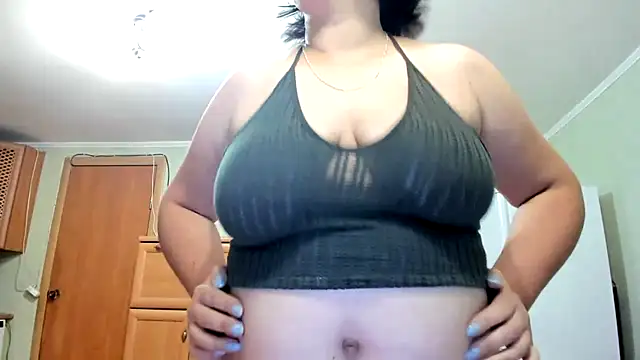 Snapshot of KATTYWARM_ chatting on 09/15/25, 08:42 KATTYWARM online show from 09/15/25, 08:42