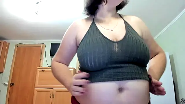 KATTYWARM  online show from 11/26/25, 10:22