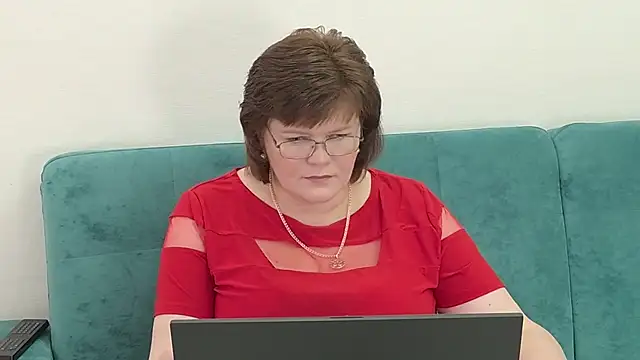 Snapshot of Sandra_Sunrise chatting on 10/13/25, 10:04 Sandra Sunrise online show from 10/13/25, 10:04