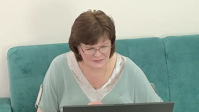 Snapshot of Sandra_Sunrise chatting on 10/14/25, 09:32 Sandra Sunrise online show from 10/14/25, 09:32