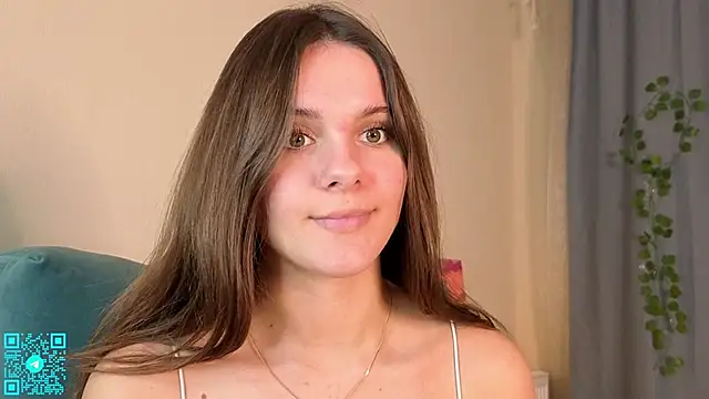 chloemilka online show from 10/20/25, 05:57