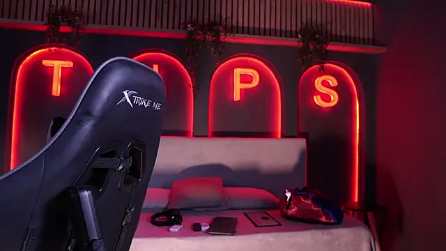 Snapshot of Roma_hells chatting on 09/08/25, 06:40 Roma hells online show from 09/08/25, 06:40