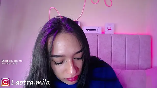 Snapshot of juliettaa_1 chatting on 10/17/25, 04:48 juliettaa 1 online show from 10/17/25, 04:48