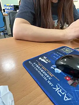 PhuongNhi21 online show from 10/11/25, 01:49