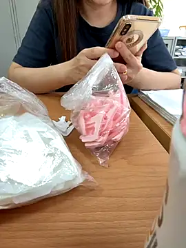 PhuongNhi21 online show from 10/28/25, 01:20