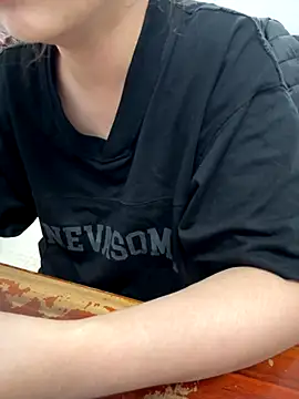 PhuongNhi21 online show from 11/15/25, 01:40