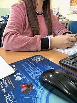 PhuongNhi21 online show from 11/20/25, 01:06