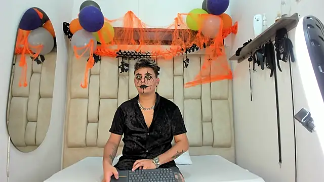 Snapshot of DavilANDkevin2 chatting on 10/27/25, 02:59 DavilANDkevin2 online show from 10/27/25, 02:59