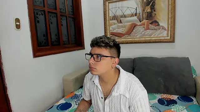 Snapshot of DavilANDkevin2 chatting on 11/20/25, 02:56 DavilANDkevin2 online show from 11/20/25, 02:56