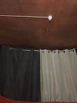 Ur latinahotpaprika online show from 10/28/25, 04:31