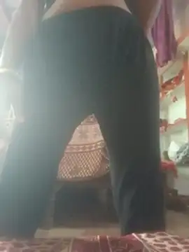 Snapshot of Desi_couple305 chatting on 11/10/25, 03:16 Desi couple305 online show from 11/10/25, 03:16