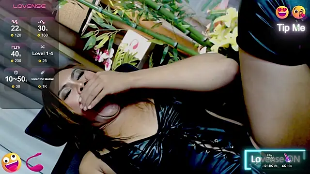 Snapshot of ts_catalheya14 chatting on 10/06/25, 04:59 ts catalheya14 online show from 10/06/25, 04:59