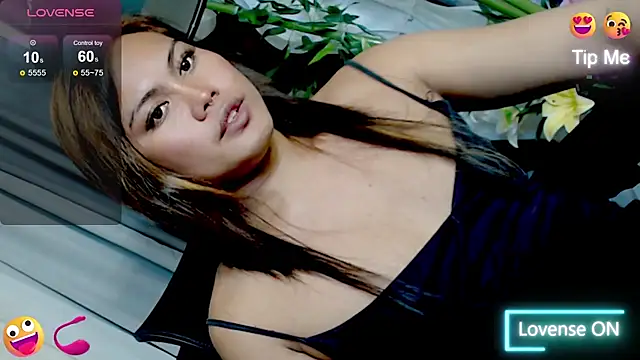 Snapshot of ts_catalheya14 chatting on 10/19/25, 12:39 ts catalheya14 online show from 10/19/25, 12:39