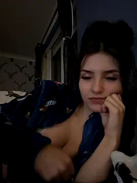 Naughty CrystalXX online show from 10/09/25, 01:25