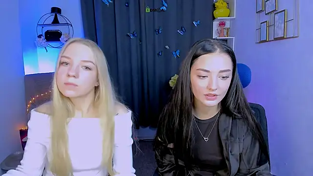 Snapshot of miki-niki chatting on 10/01/25, 12:22 miki-niki online show from 10/01/25, 12:22