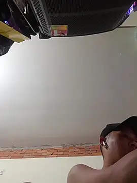 Snapshot of ducpham6565 chatting on 11/19/25, 12:38 ducpham6565 online show from 11/19/25, 12:38