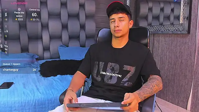 jaze bradley online show from 11/07/25, 11:21