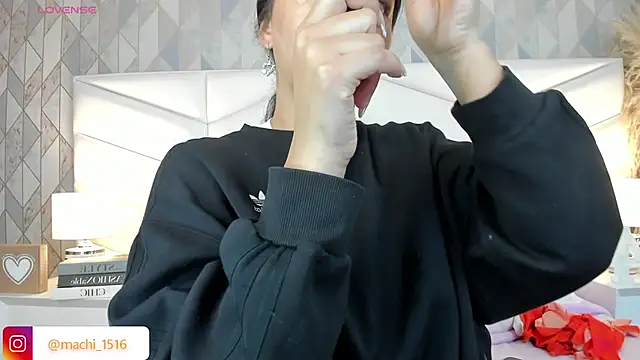 victoria   jonnes online show from 11/19/25, 12:16