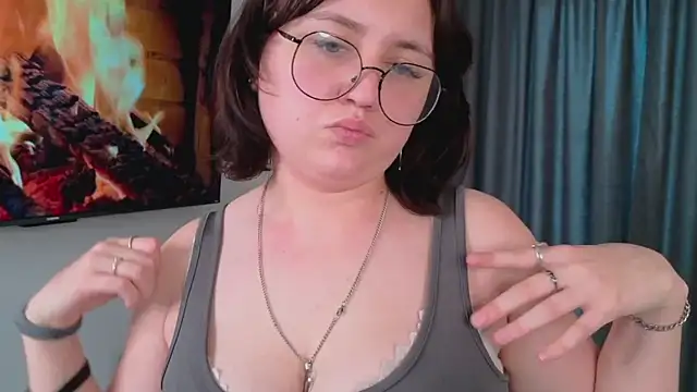 Snapshot of Margaret_Nelson chatting on 09/25/25, 12:20 Margaret Nelson online show from 09/25/25, 12:20