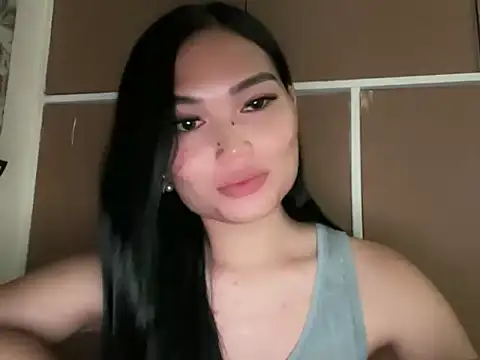 Snapshot of Makeamesswithjenieyang chatting on 11/27/25, 05:37 Makeamesswithjenieyang online show from 11/27/25, 05:37