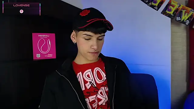 Snapshot of Ezra_Storm chatting on 10/13/25, 05:18 Ezra Storm online show from 10/13/25, 05:18