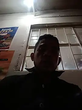 Andreshot911 online show from 10/28/25, 01:42