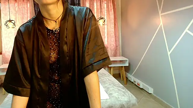 Snapshot of Mia_Holly__ chatting on 10/10/25, 07:35 Mia Holly online show from 10/10/25, 07:35