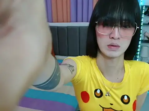 Snapshot of XxTsUncutAskaxX chatting on 10/14/25, 05:36 XxTsUncutAskaxX online show from 10/14/25, 05:36