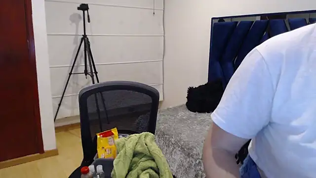 dayanhank online show from 10/24/25, 07:27